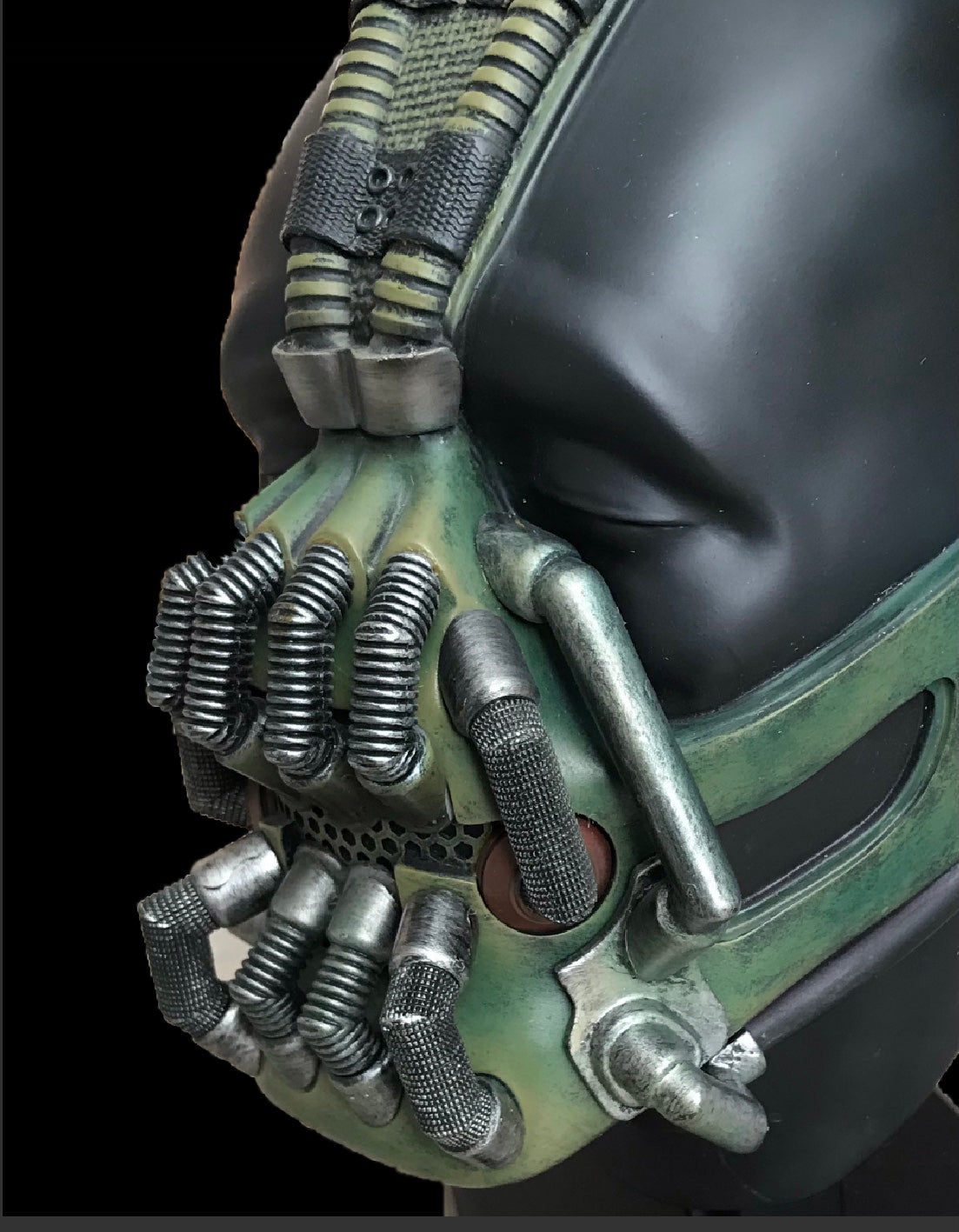 The Dark Knight Rises (2012) - A Special Edition ‘Bane’ Mask Prop Replica
